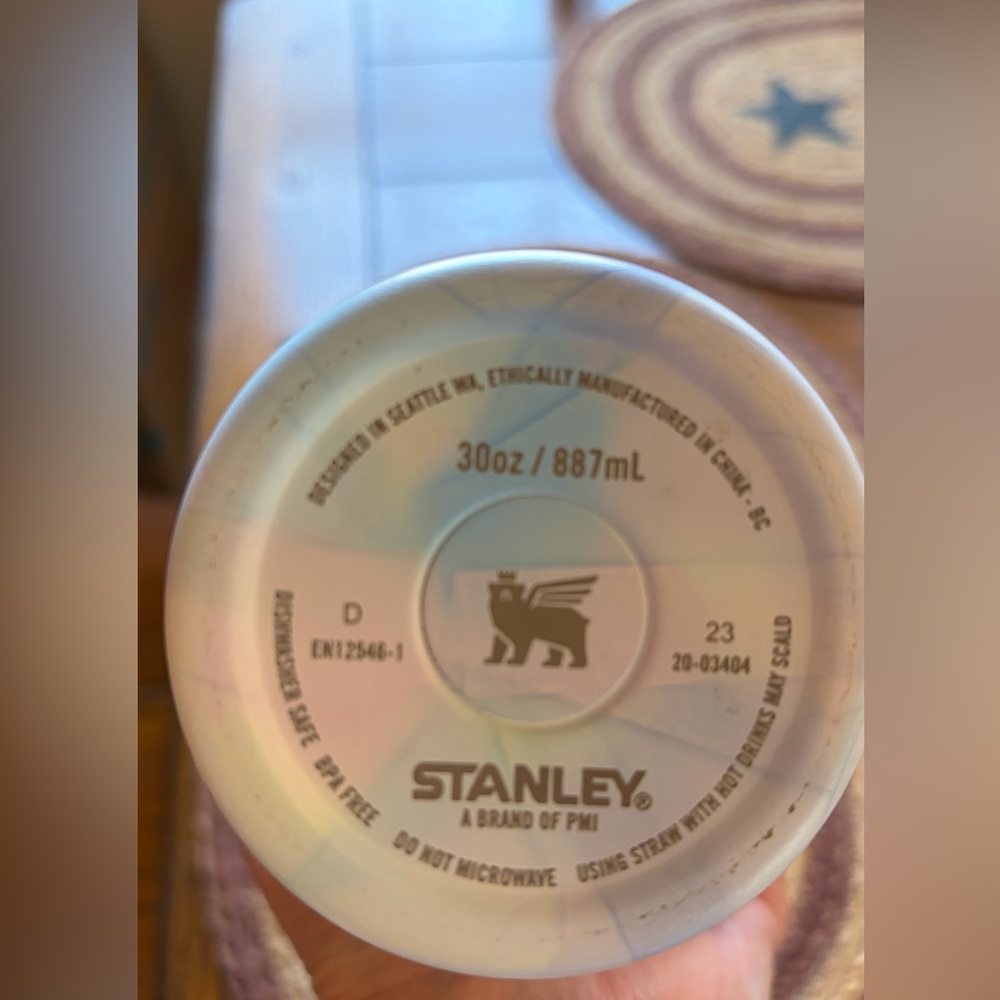 Stanley 30oz Cool Serene Brushstroke - Picture 4 of 5